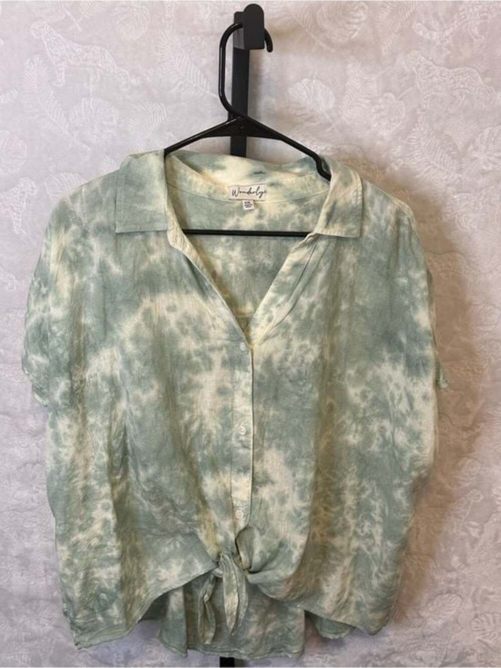 Wonderly Sage and Cream Tie-Front Button Down Shirt
